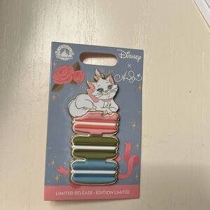 Disney Marie Pin
